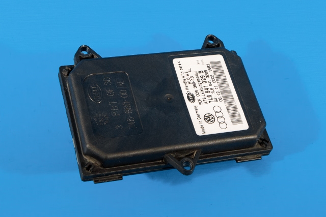 Styreenhet diverse til Škoda Octavia 2009-2013 (Type II, Fase 2)  (HELLA|5DF 009 368-15|7L6 941 329 B|)