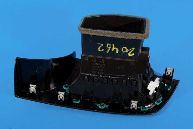 Dashbord friskluftdyse venstre til Opel Astra K 2015-->> (GM|39 079 603|)