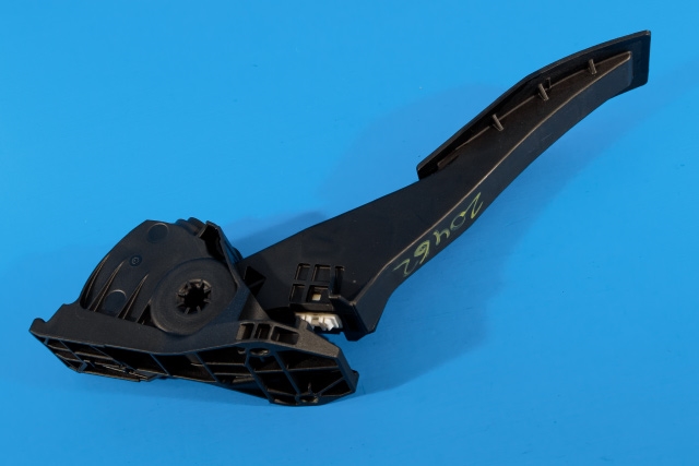 Pedal gass til Opel Astra K 2015-->> (HELLA|6PV 011 554-07|13 466 235|)