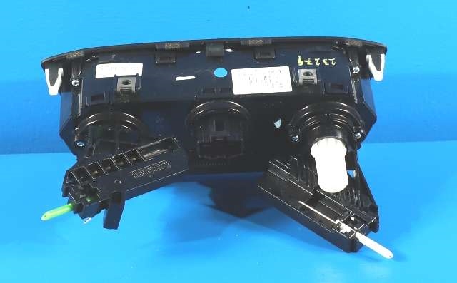 Varmeapparat betjening til Hyundai i20 2015-2020 (Type II)  (HYUNDAI|97250-C8410|)