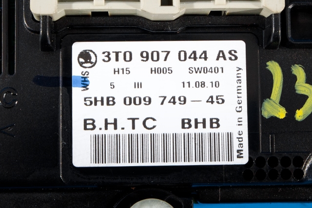 Varmeapparat betjening til Škoda Yeti 2009-2013 (Fase 1)  (HELLA|5HB 009 749-45|3T0 907 044 AS|)