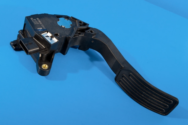 Pedal gass til Nissan Leaf, 2018-->> (Type II)  (NISSAN|18002-1KM0B)