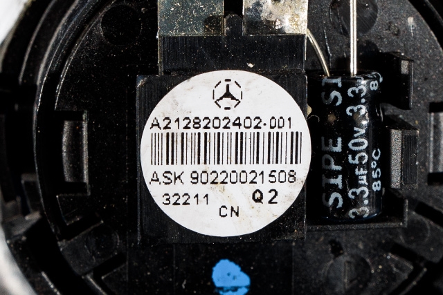 Bilstereo høyttaler til Mercedes E-Klasse 2009-2013 (Fase 1) (W212) (W212) (MERCEDES|A 212 820 24 02|)