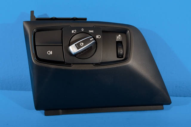 Bryter lys til BMW i3 2013-2022 (BMW|9 865 812|)