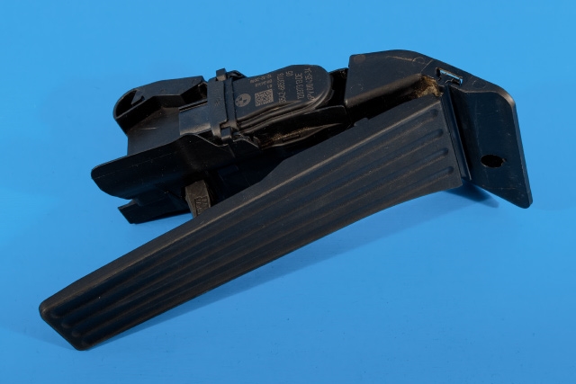 Pedal gass til BMW i3 2013-2022 (HELLA|6PV 010 435-34|35.42-6 853 176|)