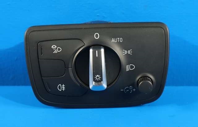 Bryter lys til Audi A6 2011-2014 (Type IV, Fase 1) (C7) (C7) (VAG|4G0 941 531 S|)