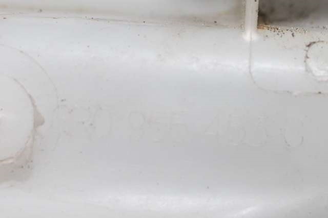 Spylertank foran til Audi A1 2010-2014 (Type I, Fase 1) (VAG|6R0 955 453 G|)