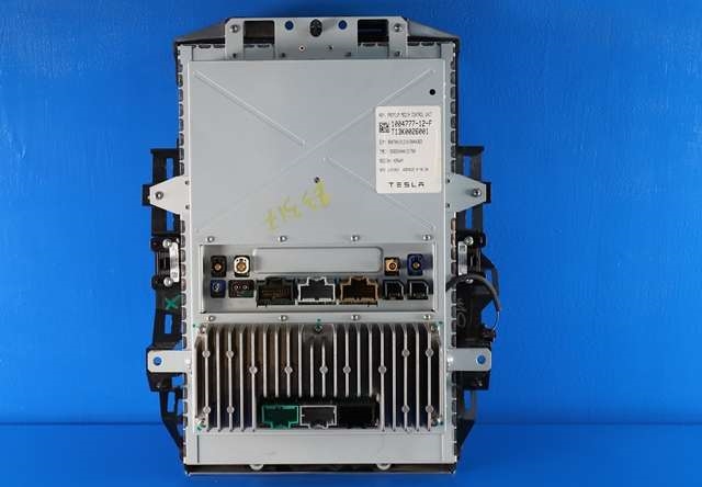 Multimedia display (MCU - Media Controller Unit) til Tesla Model S 2013-2016 (Fase 1)  (TESLA|1004777-12-F|)