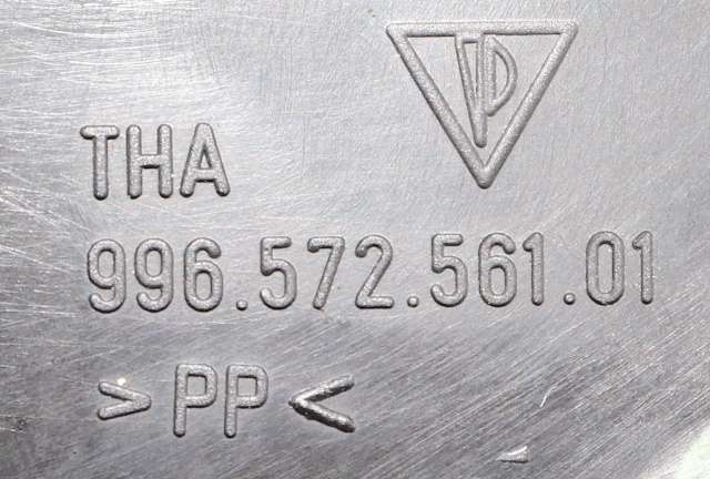 Bagasjerom deksel til Porsche 911 1998-2005 (996) (996) (PORSCHE|996.572.561.01|)