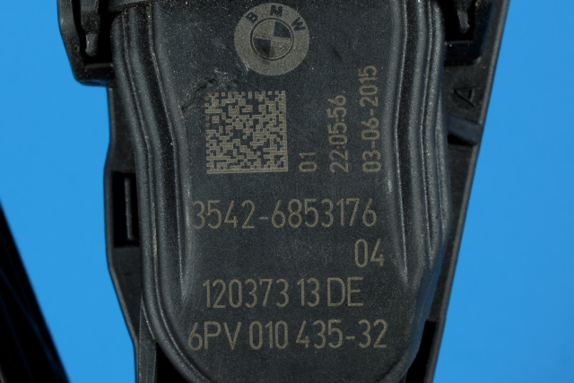 Pedal gass til BMW 1-Serie 2015-2019 (Fase 2) (F20/F21) (F20/F21) (HELLA|6PV 010 435-32|6 853 176|)