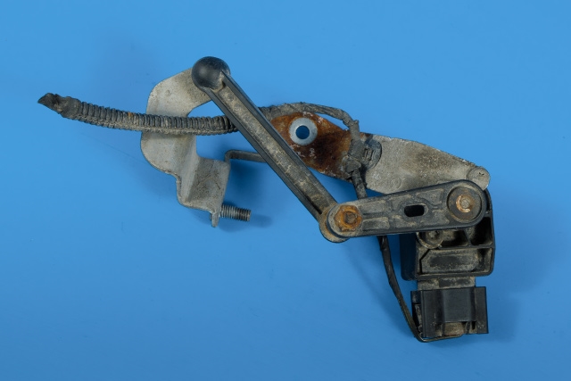 Sensor nivå til BMW 1-Serie 2015-2019 (Fase 2) (F20/F21) (F20/F21) (BMW|6 860 843|)