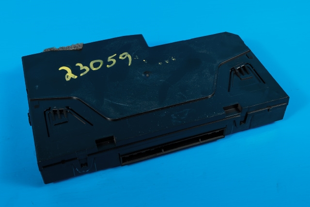 Styreenhet (SAM - Signal Acquisition Module) til Mercedes E-Klasse 2009-2013 (Fase 1) (W212) (W212) (HELLA|5DK 009 620-28|212 900 51 01|)