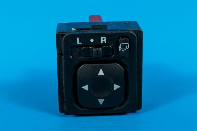 Bryter speil til Mitsubishi Outlander, 2010-2012 (Type II, Fase 2)  