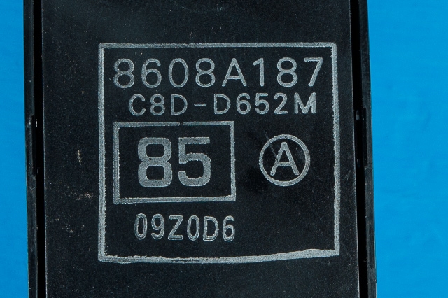 Bryter ruteheis førerdørspanel til Mitsubishi Outlander 2010-2012 (Type II, Fase 2) (MITSUBISHI|8608A187|)