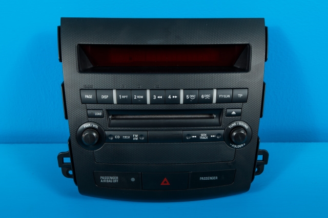 Bilstereo betjeningspanel til Mitsubishi Outlander 2010-2012 (Type II, Fase 2)
