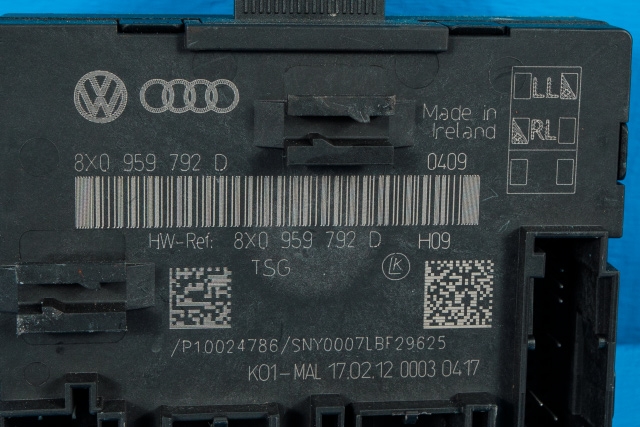 Styreenhet dør høyre foran til Audi A1 2010-2014 (Type I, Fase 1)  (VAG|8X0 959 792 D|)