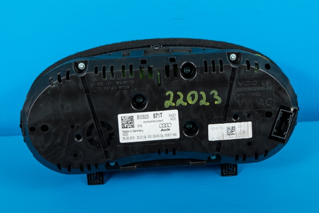 Instrumentpanel til Audi A3 2012-2016 (Type III, Fase 1) (VDO|A2C94972600|8V0 920 871 T|)