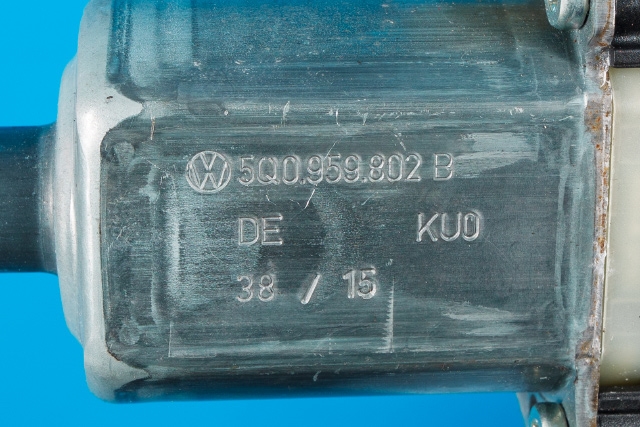 Ruteheis venstre foran til Audi A3 2012-2016 (Type III, Fase 1) (BOSCH|0 130 822 716|5Q0 959 802 B|)