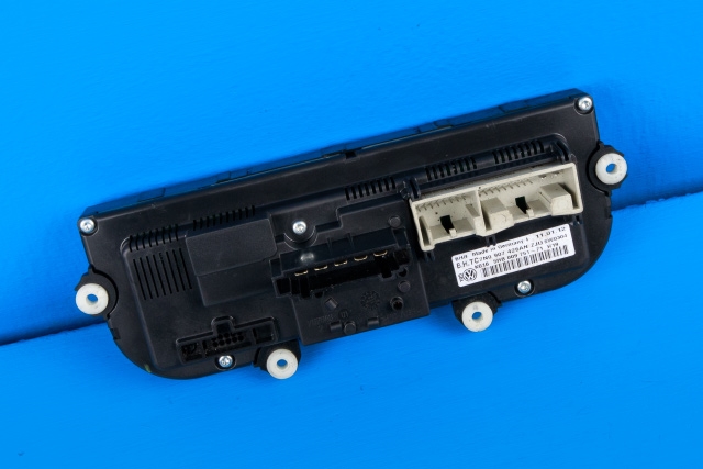 Varmeapparat betjening til VW Caddy 2010-2015 (Type III, Fase 2) (HELLA|5HB 009 751-71|7N0 907 426 AN|)