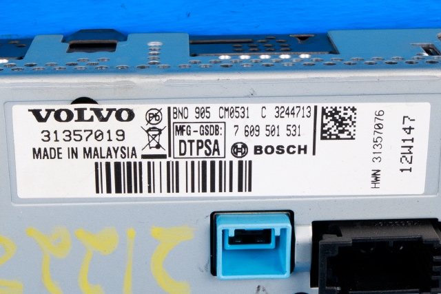 Bilstereo navigasjon skjerm til Volvo V70 2007-2013 (Type III, Fase 1)  (BOSCH|7 609 501 531|31357019|)