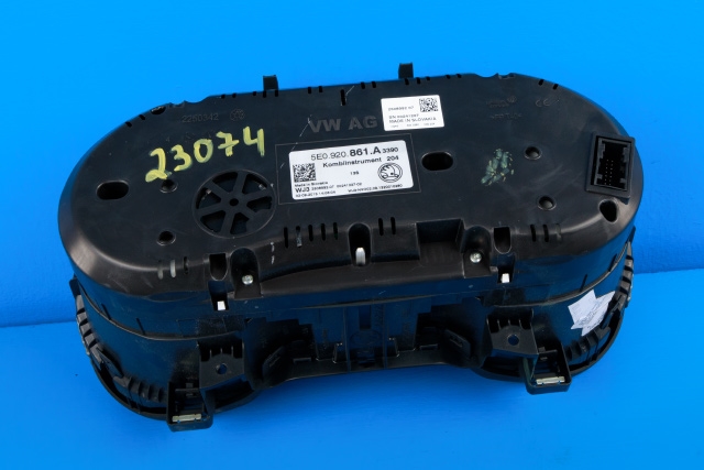Instrumentpanel til Škoda Octavia 2013-2016 (Type III, Fase 1) (VAG|5E0 920 861 A|)