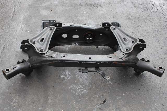 Travers bak til Toyota RAV4 2016-2019 (Type IV, Fase 2)