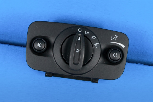 Bryter lys til Ford Kuga, 2013-2019  (FORD|AV6T-13A024-EC)