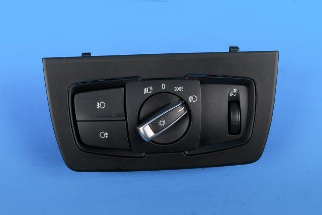 Bryter lys til BMW 3-Serie 2012-2018 (F30/F31/F34) (F30/F31/F34) (BMW|61.31-9 265 303|)