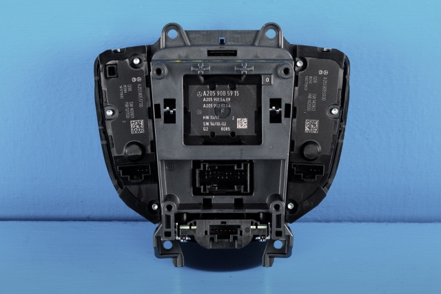 Bilstereo navigasjon betjeningspanel til Mercedes GLC 2015-2022 (X253) (X253) (MERCEDES|A 205 900 99 27|)