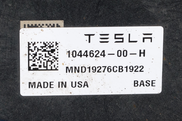 Bremsecaliper høyre bak, elektrisk til Tesla Model 3 2018-2023 (Fase 1)  (TESLA|1044624-00-H|)