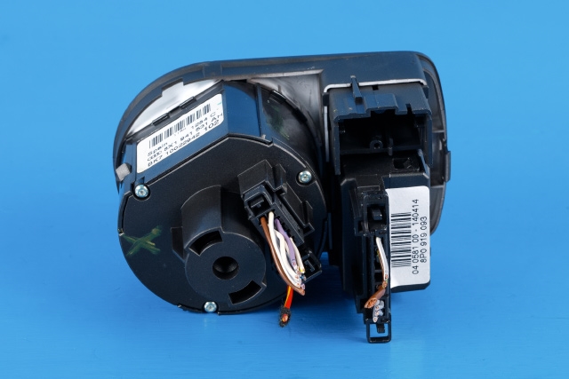 Bryter lys til Audi Q3 2011-2014 (Type I, Fase 1) (VAG|8X1 941 531 AH|)