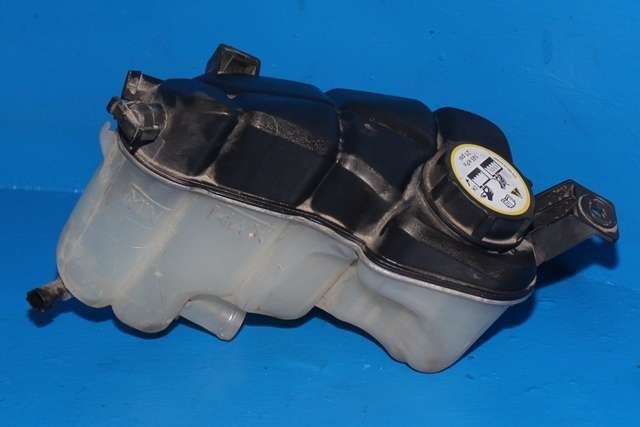 Ekspansjonstank til Volvo XC60 2008-2013 (Type I, Fase 1)  (FORD|6G91-8K218-CD|)