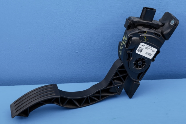 Pedal gass til Volvo V40, 2012-2019  (HELLA|6PV 010 368-22)