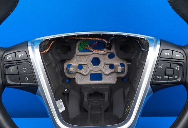 Ratt til Volvo V40 2012-2019  (VOLVO|P31250592|)
