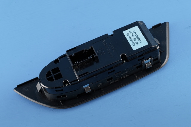 Bryter ruteheis førerdørspanel til BMW X1 2009-2015 (E84) (E84) (BMW|9 216 046|)