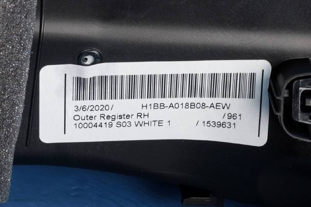 Dashbord friskluftdyse høyre til Ford Puma 2019-->>  