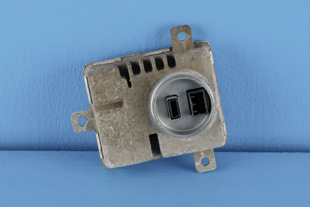 Styreenhet xenon/ballast til VW Touran, 2010-2015 (Type I, Fase 3)  (VAG|8K0 941 597 C)