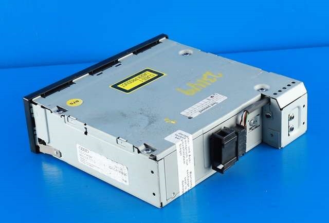 Bilstereo CD-veksler til Audi A3 2009-2012 (Type II, Fase 2) (VAG|8E0 035 111 D|)