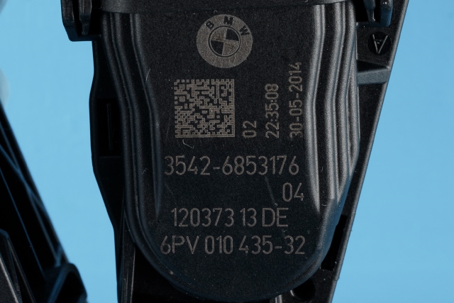 Pedal gass til BMW i3 2013-2022 (HELLA|6PV 010 435-32|35.42-6 853 176|)