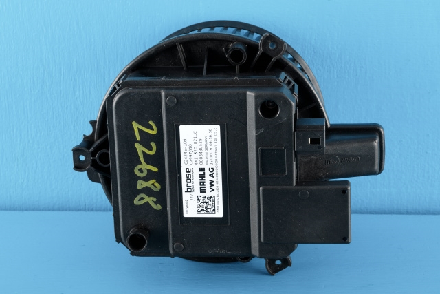 Varmeapparat motor til Audi e-tron 2018-->>  (VAG|4M1 820 021 C|)