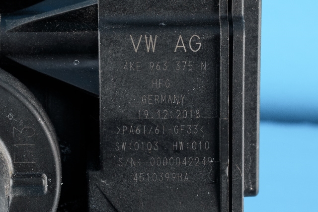 Sirkulasjonspumpe til Audi e-tron 2018-->> (VAG|4KE 963 375 N|)