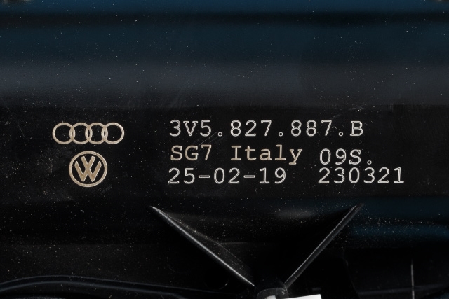 Baklukelås til Audi e-tron 2018-->> (VAG|3V5 827 887 B|)