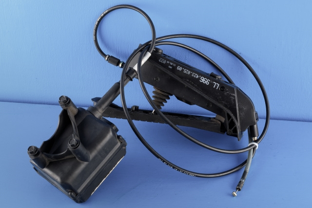 Pedal gass til Porsche 911 1998-2005 (996) (996) (PORSCHE|996.423.025.09|996.617.021.04|)