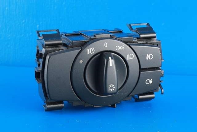Bryter lys til BMW X1, 2009-2015 (E84) (E84) (BMW|6 932 796)