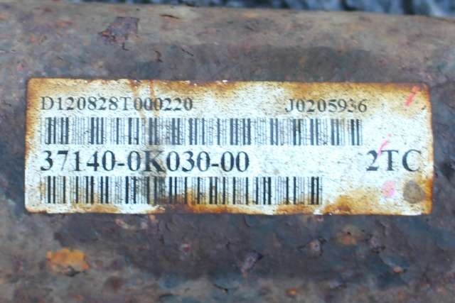 Mellomaksel fremre til Toyota Hilux 2012-2016 (TOYOTA|37140-0K030|)