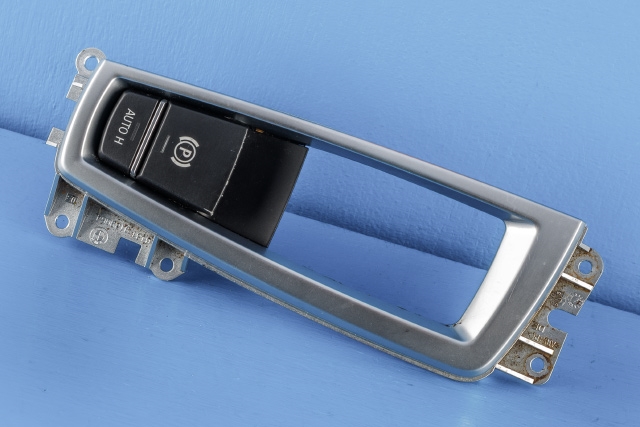Bryter elektrisk håndbrekk/parkbrems til BMW 5-Serie, 2010-2017 (F10/F11) (F10/F11) (BMW|9 217 594)