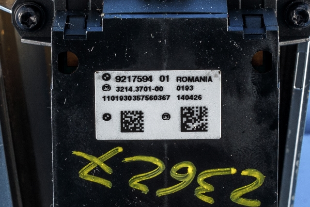 Bryter elektrisk håndbrekk/parkbrems til BMW 5-Serie 2010-2017 (F10/F11) (F10/F11) (BMW|9 217 594|)