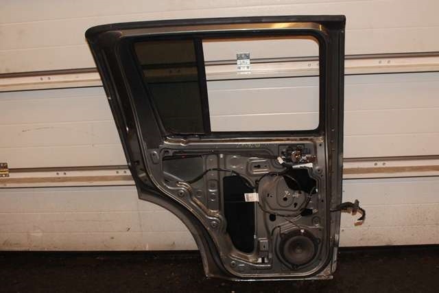 Dør venstre bak til Nissan Pathfinder 2005-2010 (Fase 1) (R51) (R51)