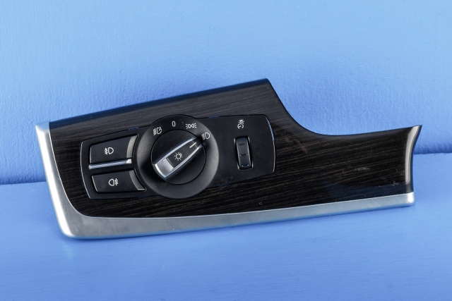 Bryter lys til BMW 5-Serie, 2010-2017 (F10/F11) (F10/F11) (BMW|9 192 744)