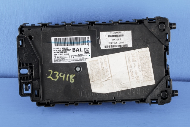 Sikringsboks til Ford S-Max 2015-->> (Type II)  (FORD|FU5T-15604-BAL|)